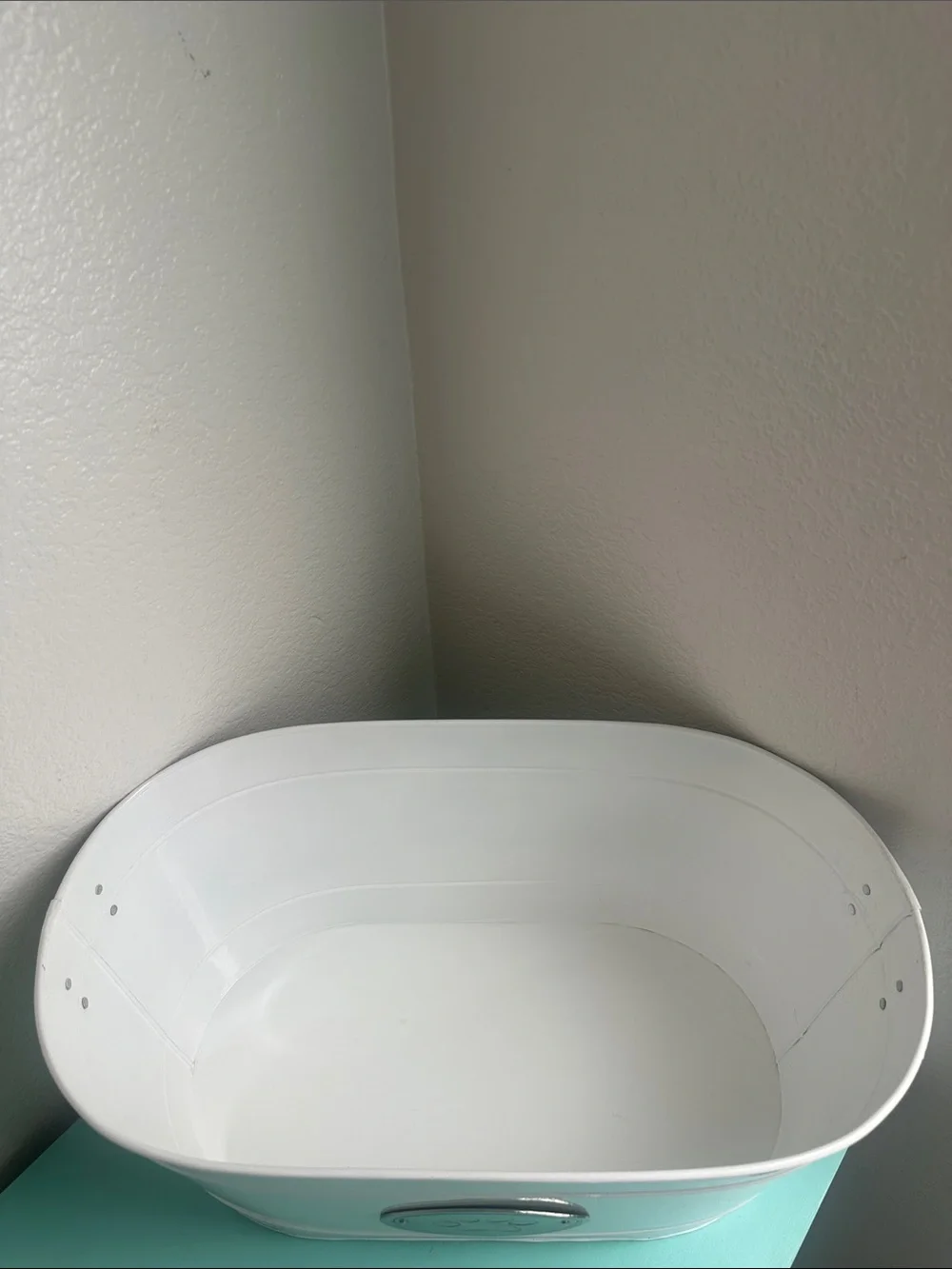 Harry Baker white handmade metal storage tub with silver paw detail-used
